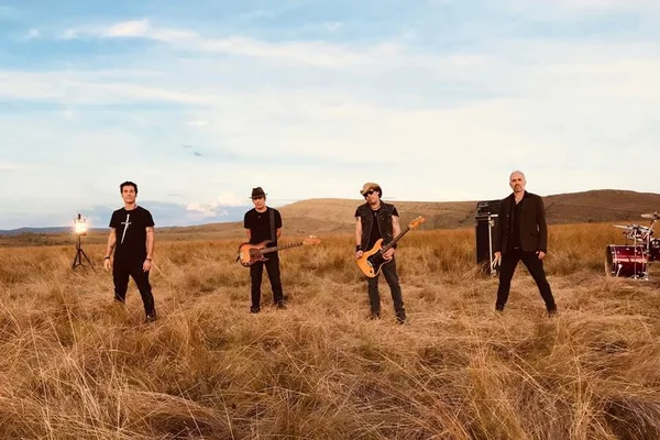 Capital Inicial grava clipe de Só Eu Sei na Chapada dos Veadeiros