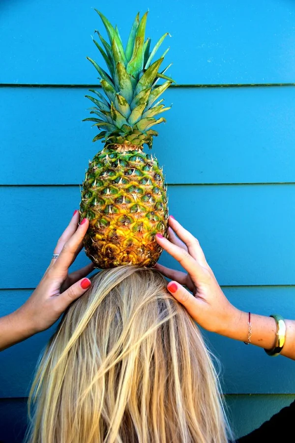 Abacaxis para que te quero! A nova tendência é abusar da fruta em itens que vão de moda à cozinha