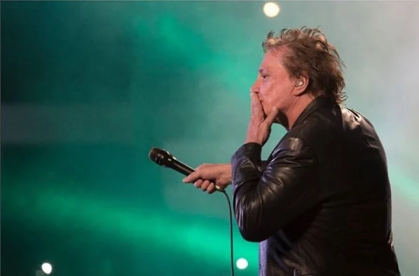 Fábio Jr. testa positivo para a Covid e cancela show em Curitiba