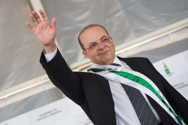 Posse: Ibaneis promete valorizar servidores, mas “cobrar com firmeza”