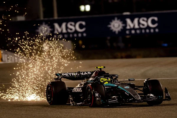 Carro da Mercedes-AMG PETRONAS - Metrópoles
