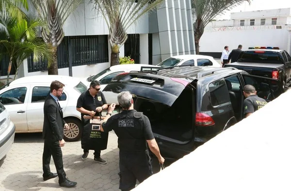 PF faz devassa em empresa do presidente do Senado, Eunício Oliveira