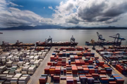 Trânsito de mercadorias no Porto-Paranaguá