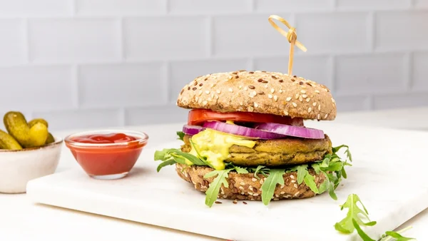Hambúrguer de quinoa