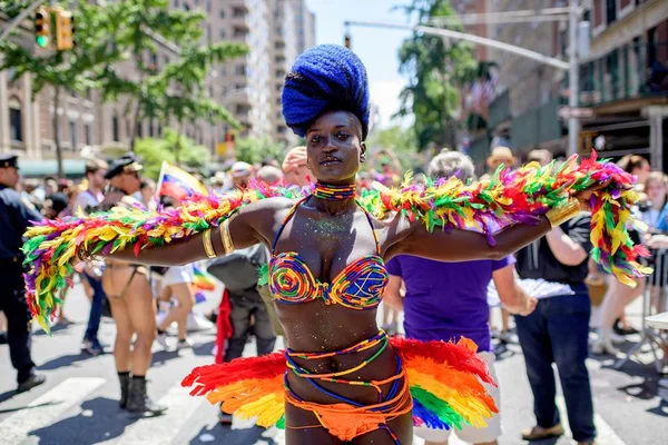 Veja os looks da Parada do Orgulho LGBTQIA+ em NY nesse domingo