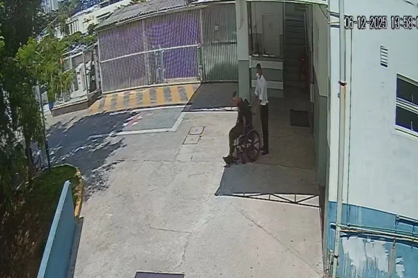 Suspeito simulava ser entregador quando abordou motorista de carro de luxo. Ele foi localizado baleado em uma Unidade de Pronto Atendimento - Metrópoles