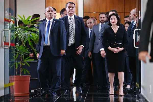 PT quer investigação da PGR contra emendas por apoio à Previdência