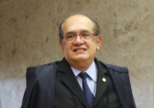 Presidente do TSE diz que eleitores podem ir votar sem medo no domingo