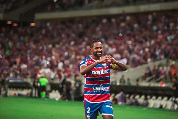 Fortaleza vence o Atlético-MG na Arena Castelão e cola no G-4