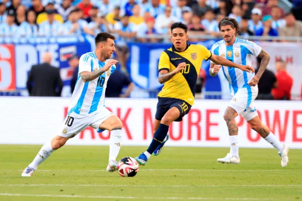 Imagem colorida de Kendry Páez, jogador da Seleção do Equador- Metrópoles