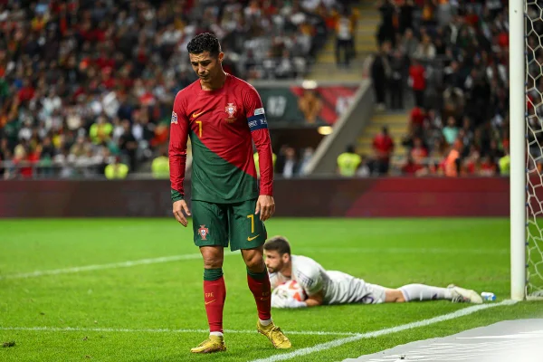 Jornal português critica CR7: “Menos Ronaldo, mais Portugal”