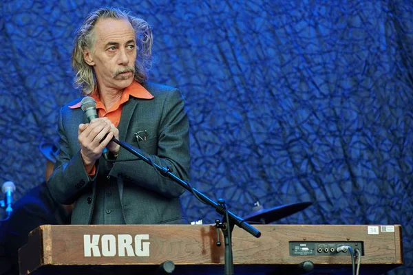 Conway Savage, pianista de Nick Cave, morre aos 58 anos