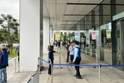Votação para o 2º turno da eleição brasileira em Ariake Tower, o maior local de votação de Tóquio
