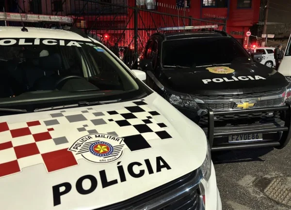 Viaturas das polícias Militar e Civil no centro de São Paulo