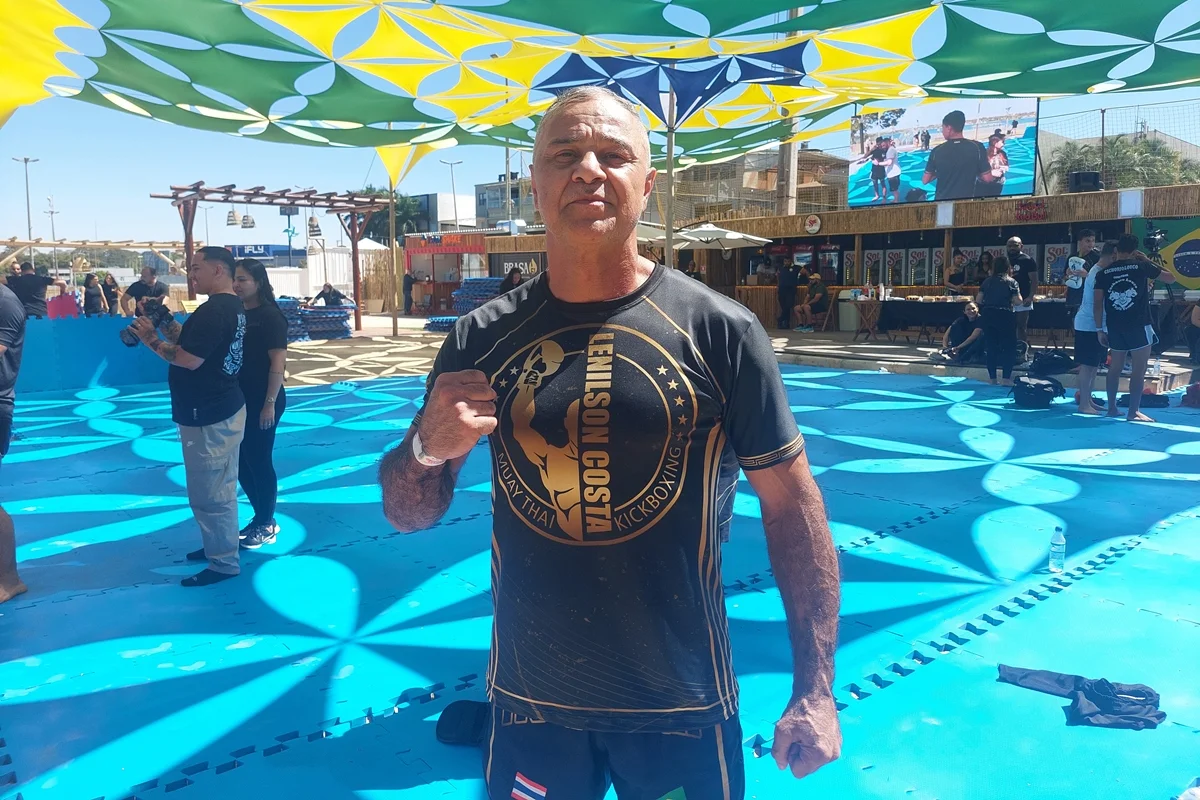 Lenilson dá aulas de Muay Thay, Kickboxing e Boxe Lenilson dá aulas de Muay Thay, Kickboxing e Boxe