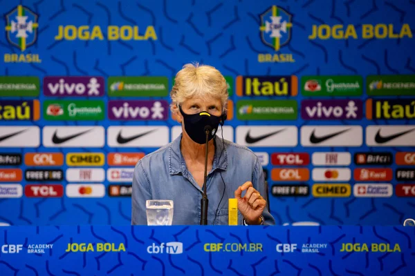 Empolgada com novo ciclo, Pia Sundhage elogia Austrália: “Ótimo adversário”
