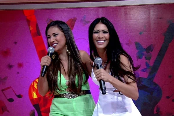 Simone critica Simaria ao vivo no The Voice Kids