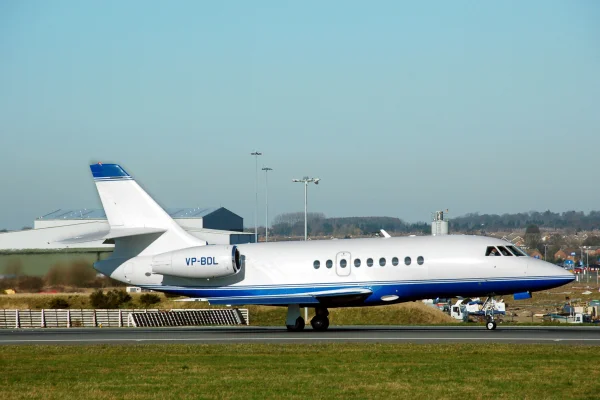 Dassault Falcon 2000, modelo pertencente a Vorcaro do Banco Master