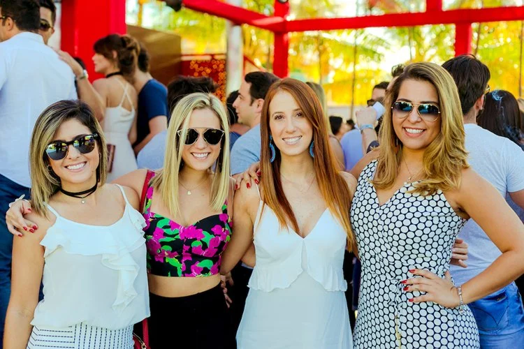Erika Vasconcelos, Roberta Azevedo, Sara Barbosa e Mariana Rodrigues Erika Vasconcelos, Roberta Azevedo, Sara Barbosa e Mariana Rodrigues