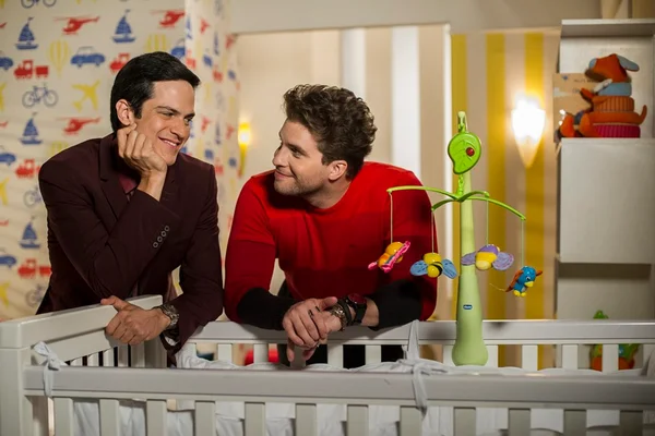 Mateus Solano e Thiago Fragoso relembram 1º beijo gay em novela da Globo