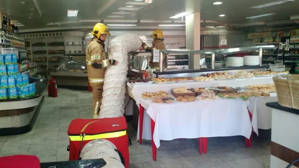 Incêndio em padaria de Taguatinga assusta clientes. Não há feridos