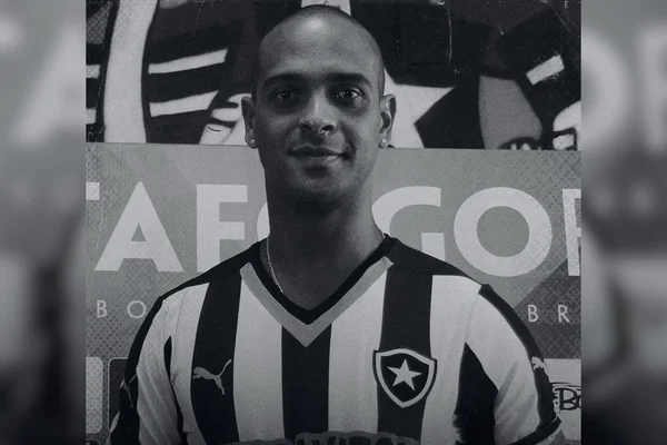 Botafogo e ex-jogadores lamentam morte de Tássio após ventania no RJ