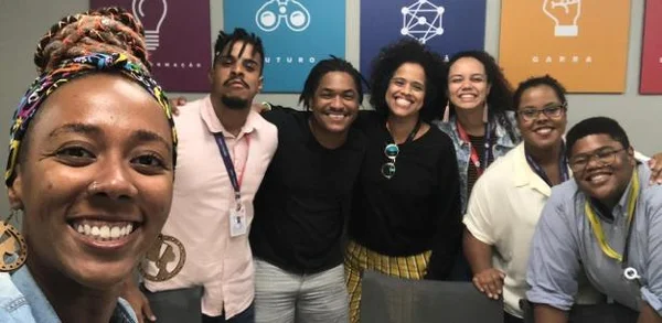 Grupo de funcionários negros lutam por mais representatividade na tv
