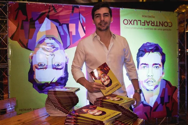 Empresário Pedro Ros lança livro e revela receita de seu sucesso