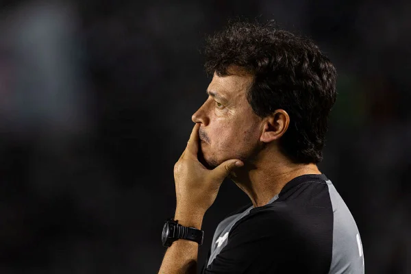 Fernando Diniz diz que precisa pontuar para evitar rebaixamento. Veja