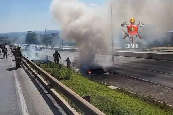 Bombeiros e BMW incendiada - Metrópoles