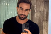 Erasmo Viana chora ao falar de vício em pornografia, maconha e remédio
