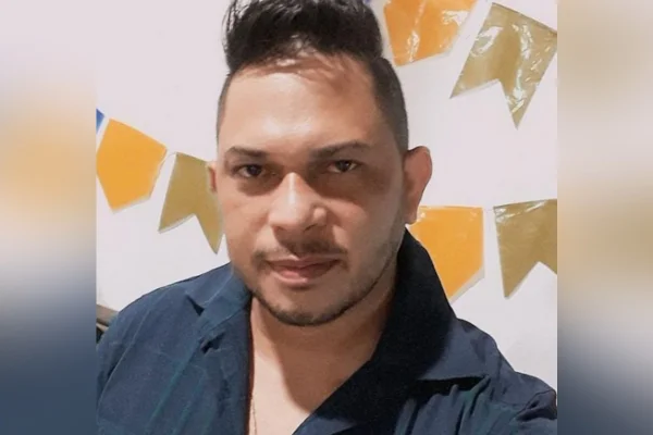 Cantor Dudu Frade