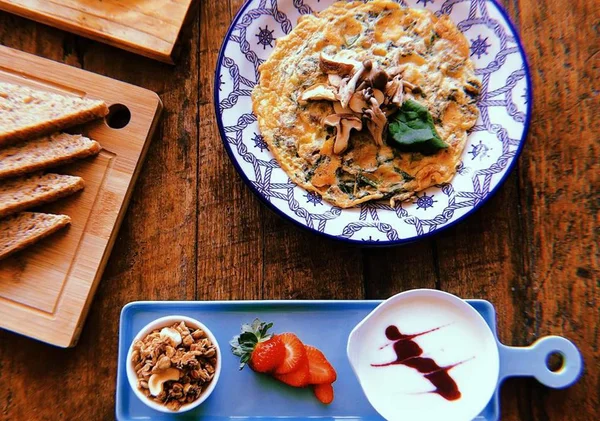 Nutricionista Rafael Faria assina brunch do Loca Como Tu Madre