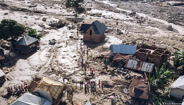 Casas destruídas após chuvas torrenciais na República Democrática do Congo (RDC) - Metrópoles