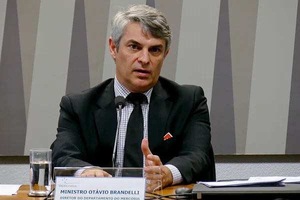 Araújo confirma diplomata Otávio Brandelli como nº 2 do Itamaraty