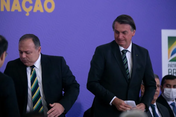 Ministro da saúde Eduardo Pazuello no governo bolsonaro