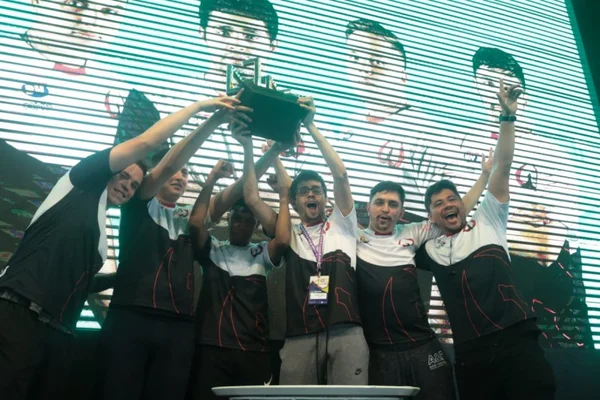 Emoções e estratégias marcam finais de Overwatch e CS: Go, na GameCon
