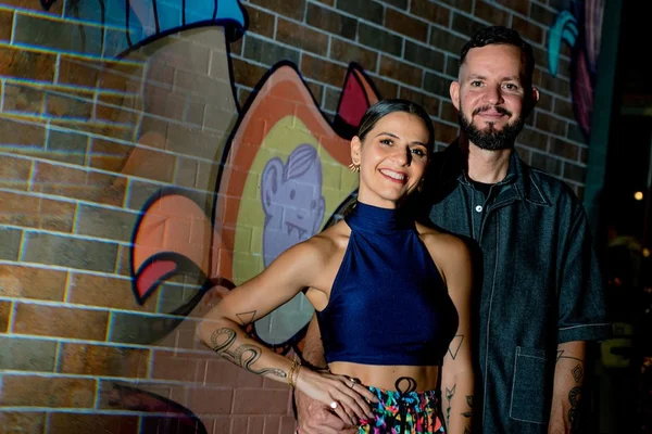 Com projeto de loja, café e bar, Brooklyn inaugura ao som de jazz