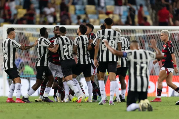 Imagem colorida do clássico entre Flamengo x Botafogo - Metrópoles