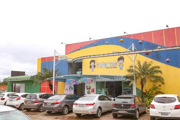 fachada de casa de festa