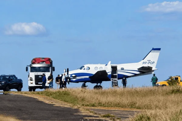 Avião faz pouso de barriga após falha operacional no interior de SP