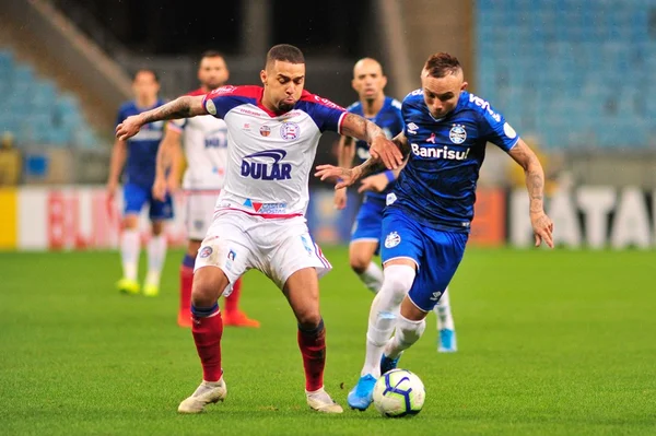 Bahia se fecha e consegue vencer o Grêmio aos 45 do 2º tempo