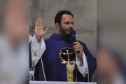 Ele é padre e estava como convidado em São Manuel