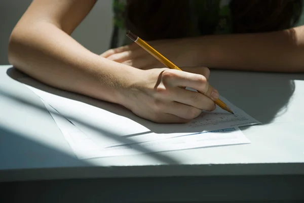 Veja 15 editais de junho de concursos com salários até R$ 16 mil