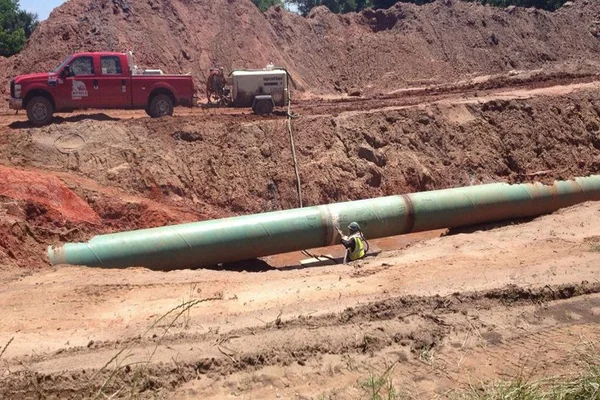 Parte de Oleoduto nos EUA é fechado por vazamento de petróleo