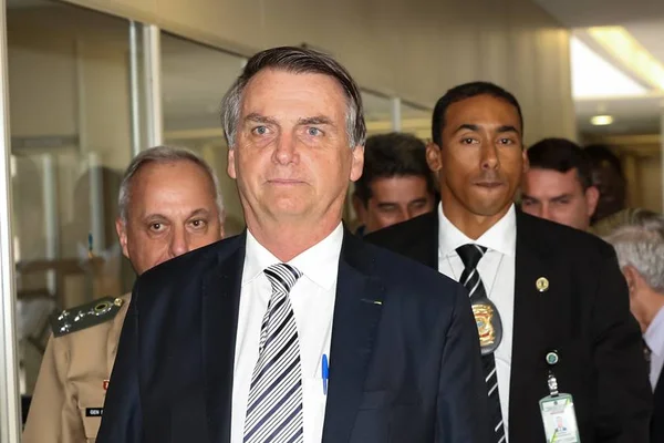 Bolsonaro: “Presidente dos governadores do Nordeste está em Curitiba”