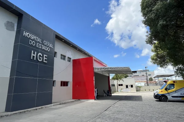 Imabem colorida, AL: jovem de 23 anos tem lábios arrancados após mordida de companheiro - Metrópoles