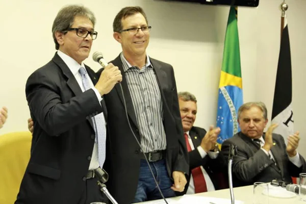Alírio Neto pede a Roberto Jefferson para deixar presidência do PTB-DF