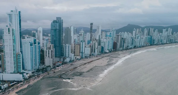 Alargamento da Praia Central em Balneário Camboriú