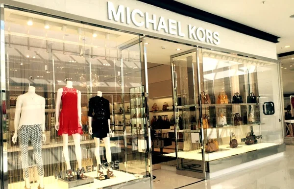 Menos de um ano após abrir, Michael Kors fecha loja em Brasília